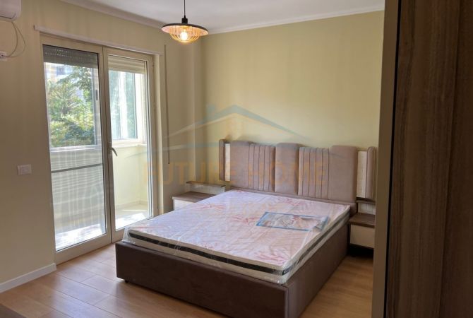 Shtepi ne shitje Apartament ne Durres, 2+1, Mobilimi E mobiluar, Pagesa 148,000  Euro.