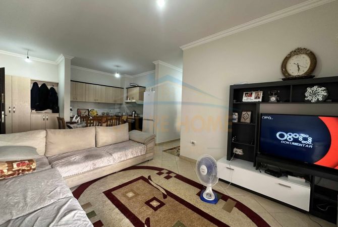 Shtepi ne shitje Apartament ne Tirane, 2+1, Mobilimi E mobiluar, Pagesa 115,000  Euro.