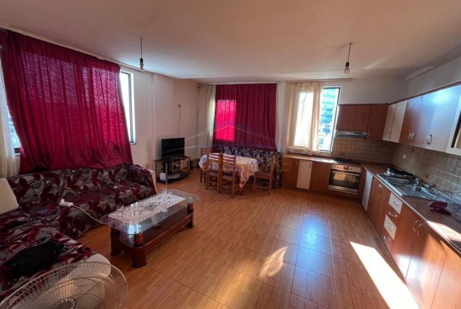 Shtepi ne shitje Apartament ne Tirane, 2+1, Mobilimi Bosh, pa mobiluar, Pagesa 125,000  Euro.