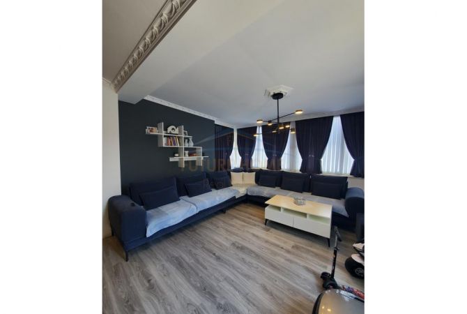 Shtepi ne shitje Apartament ne Tirane, 3+1, Mobilimi E mobiluar, Pagesa 200,000  Euro.