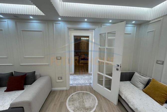 Shtepi ne shitje Shtepi Private ne Durres, 2+1, Mobilimi Bosh, pa mobiluar, Pagesa 300,000  Euro.