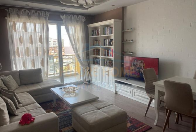 Shtepi me qera 2+1 ne Tirane - 650 Euro