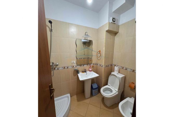 Shtepi me qera 2+1 ne Tirane - 550 Euro