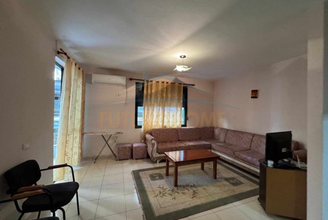 Shtepi me qera 2+1 ne Tirane - 550 Euro