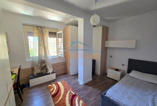 Shtepi me qera Apartament ne Tirane, 2+1, Mobilimi E mobiluar, Pagesa 650  Euro.