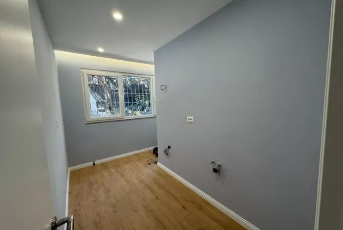 Shtepi ne shitje Apartament ne Tirane, 2+1, Mobilimi Bosh, pa mobiluar, Pagesa 179,000  Euro.