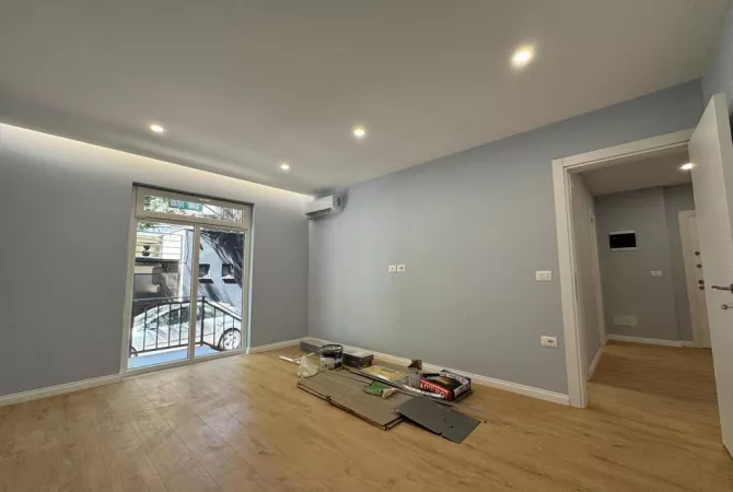 Shtepi ne shitje Apartament ne Tirane, 2+1, Mobilimi Bosh, pa mobiluar, Pagesa 179,000  Euro.