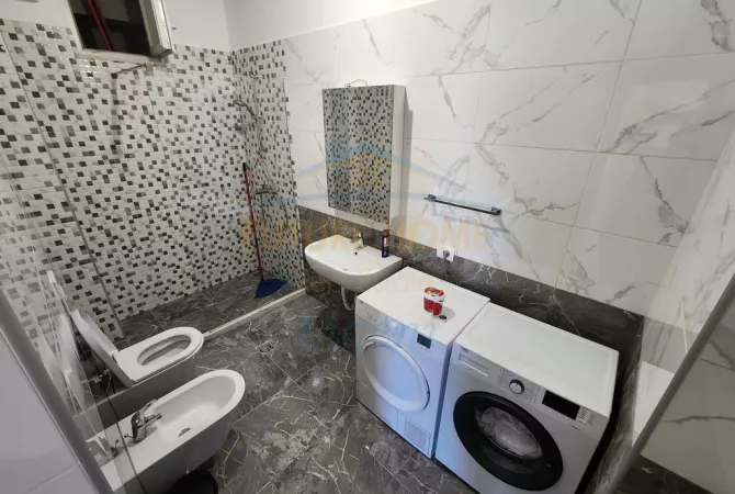 Shtepi me qera 2+1 ne Tirane - 800 Euro