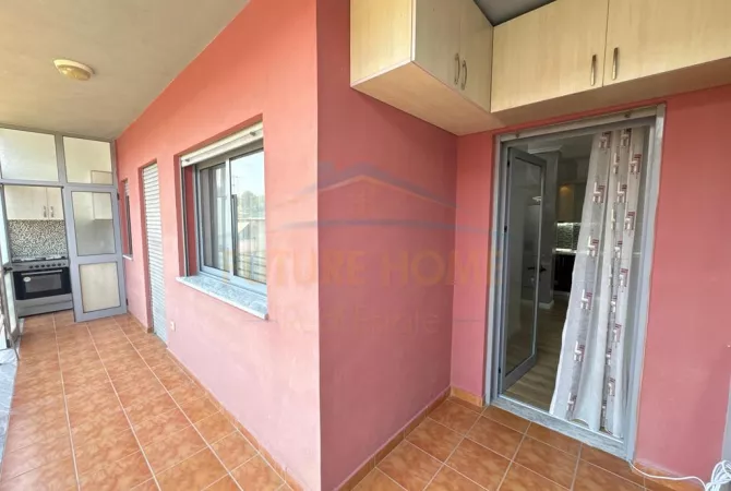 Shtepi ne shitje Apartament ne Tirane, 2+1, Mobilimi E mobiluar, Pagesa 147,000  Euro.