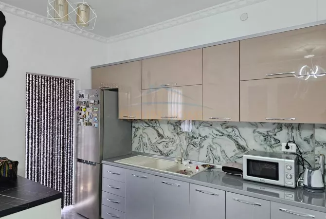 Shtepi ne shitje 1+1 ne Tirane - 120,000 Euro