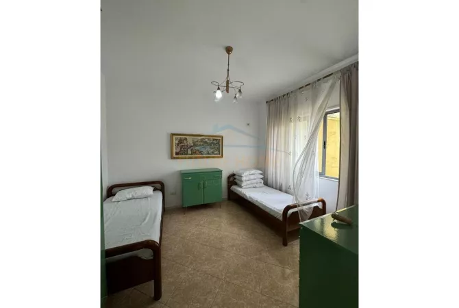Shtepi me qera Apartament ne Tirane, 2+1, Mobilimi E mobiluar, Pagesa 750  Euro.
