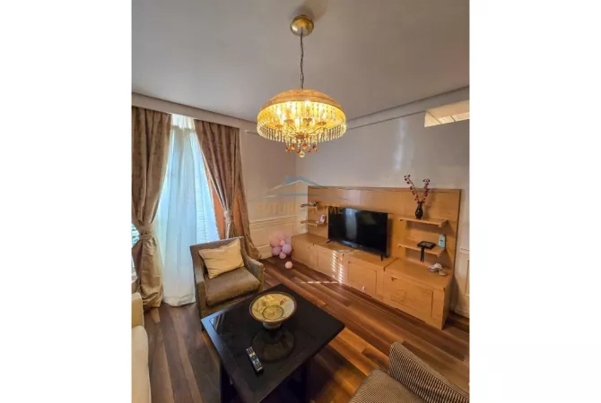 Shtepi me qera 1+1 ne Tirane - 800 Euro