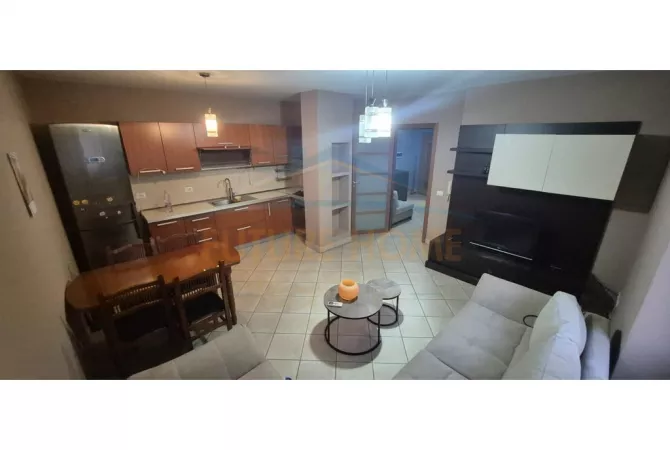 Shtepi me qera 2+1 ne Tirane - 650 Euro