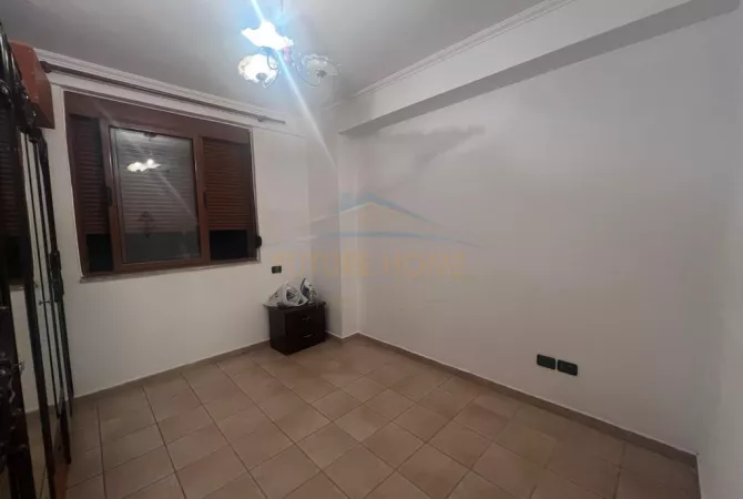 Shtepi ne shitje 1+1 ne Tirane - 186,000 Euro