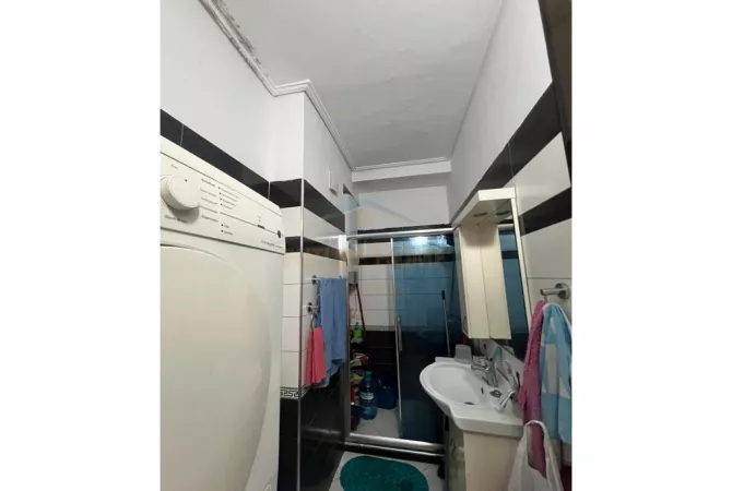 Shtepi ne shitje 2+1 ne Tirane - 82,000 Euro