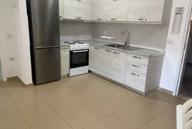Shtepi me qera 1+1 ne Tirane - 590 Euro