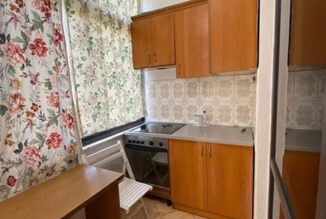 Shtepi me qera 1+1 ne Tirane - 450 Euro