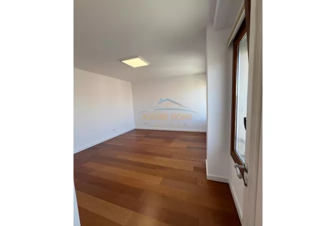 Ambient biznesi me qera 3+1 ne Tirane - 2,200 Euro
