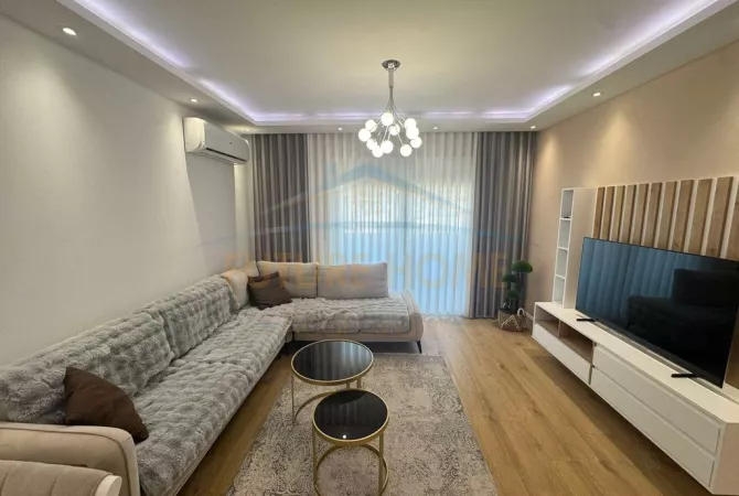 Shtepi ne shitje 2+1 ne Tirane - 126,000 Euro