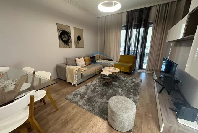 Shtepi me qera Apartament ne Tirane, 2+1, Mobilimi E mobiluar, Pagesa 1,300  Euro.