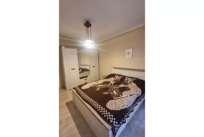 Shtepi me qera Apartament ne Tirane, 2+1, Mobilimi E mobiluar, Pagesa 700  Euro.