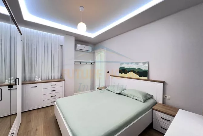 Shtepi ne shitje Apartament ne Tirane, 2+1, Mobilimi E mobiluar, Pagesa 258,000  Euro.