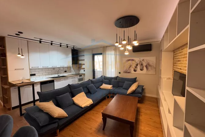 Shtepi ne shitje 2+1 ne Tirane - 150,000 Euro