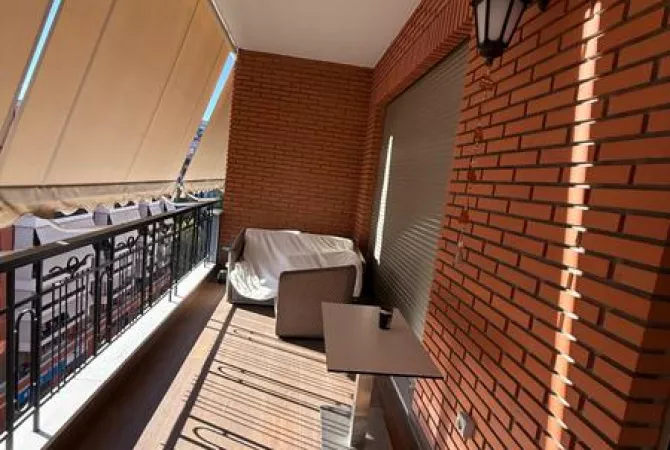 Shtepi me qera Apartament ne Tirane, 2+1, Mobilimi E mobiluar, Pagesa 2,500  Euro.