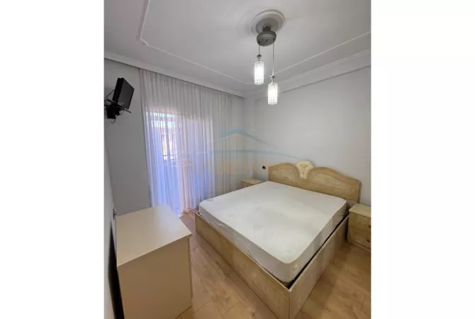 Shtepi ne shitje Apartament ne Tirane, 1+1, Mobilimi E mobiluar, Pagesa 115,000  Euro.