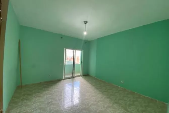 Shtepi ne shitje Apartament ne Tirane, 3+1, Mobilimi Bosh, pa mobiluar, Pagesa 248,000  Euro.