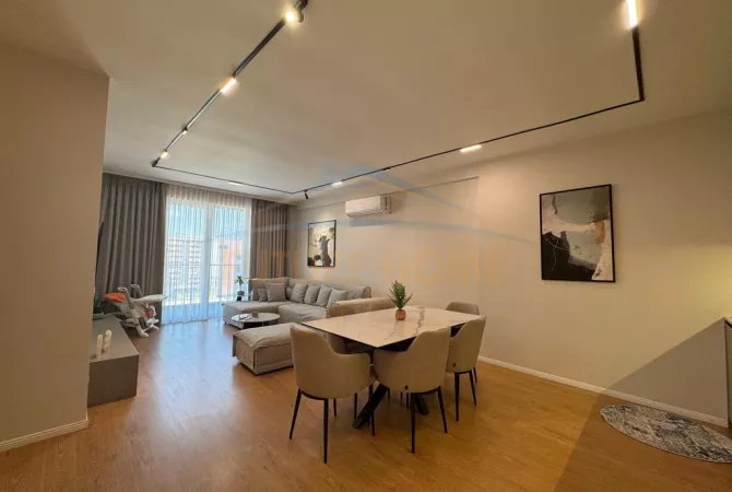 Shtepi ne shitje Apartament ne Tirane, 2+1, Mobilimi E mobiluar, Pagesa 250,000  Euro.