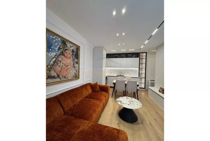 Shtepi ne shitje 3+1 ne Tirane - 242,000 Euro