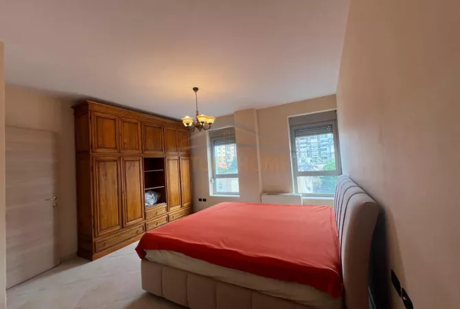Shtepi me qera 2+1 ne Tirane - 1,450 Euro