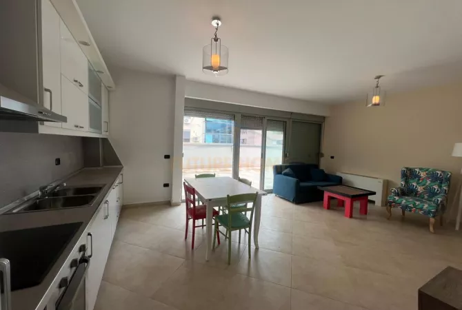 Shtepi me qera Apartament ne Tirane, 2+1, Mobilimi E mobiluar, Pagesa 1,450  Euro.