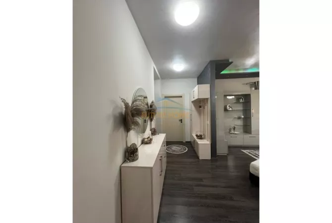 Shtepi ne shitje Apartament ne Tirane, 2+1, Mobilimi E mobiluar, Pagesa 317,500  Euro.