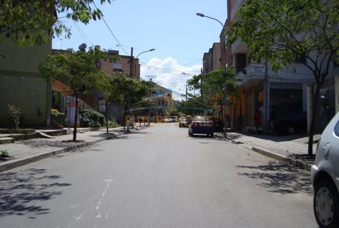 Shtepi me qera 2+1 ne Tirane - 500 Euro