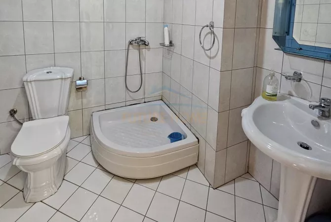 Shtepi ne shitje Apartament ne Tirane, 3+1, Mobilimi E mobiluar, Pagesa 248,625  Euro.