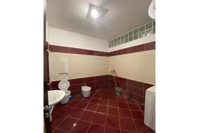 Shtepi ne shitje Penthose(kati i fundit panoramik) ne Sarande, 3+1, Mobilimi E mobiluar, Pagesa 670,000  Euro.