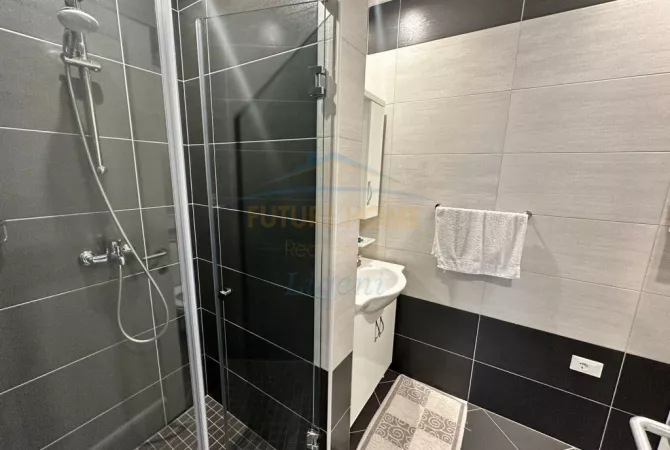 Shtepi me qera 3+1 ne Tirane - 1,500 Euro