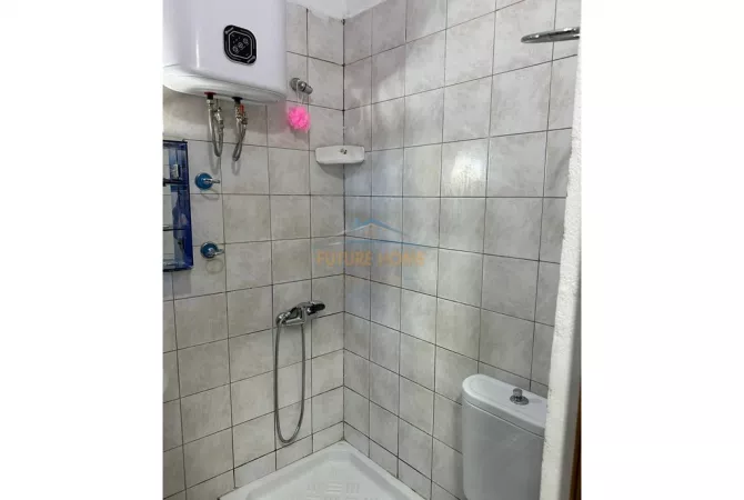Shtepi ne shitje Apartament ne Tirane, 2+1, Mobilimi E mobiluar, Pagesa 200,000  Euro.