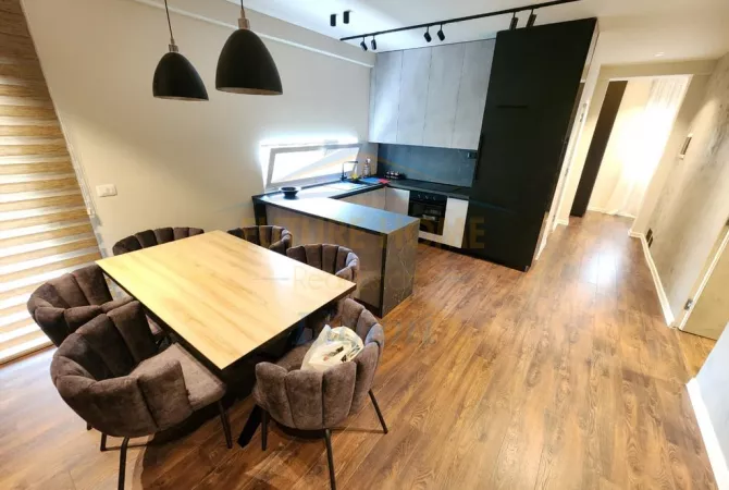 Shtepi me qera 2+1 ne Tirane - 1,200 Euro