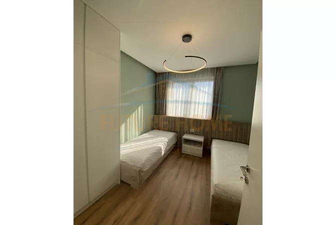 Shtepi me qera 3+1 ne Tirane - 1,200 Euro