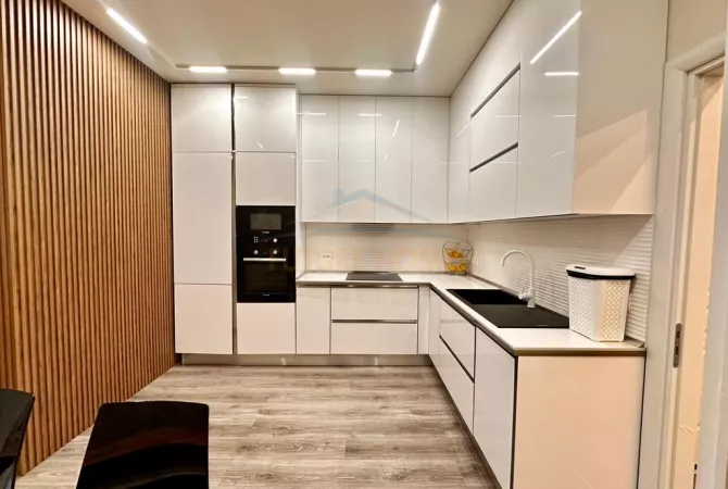Shtepi ne shitje 3+1 ne Tirane - 310,000 Euro
