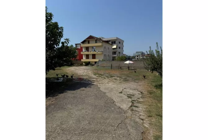 Shtepi ne shitje 7+1 ne Tirane - 800,000 Euro