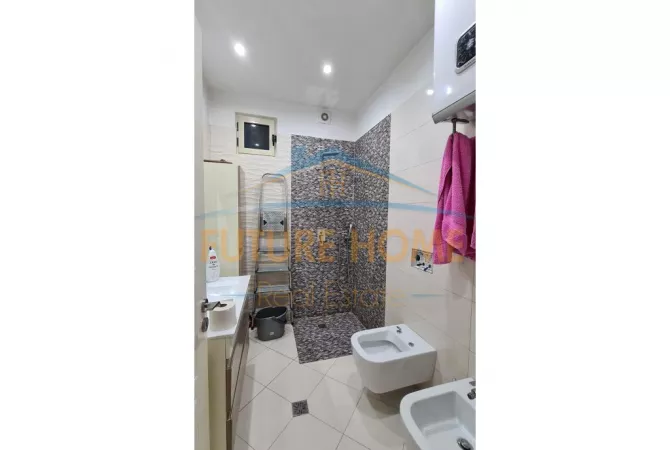 Shtepi me qera 2+1 ne Tirane - 650 Euro