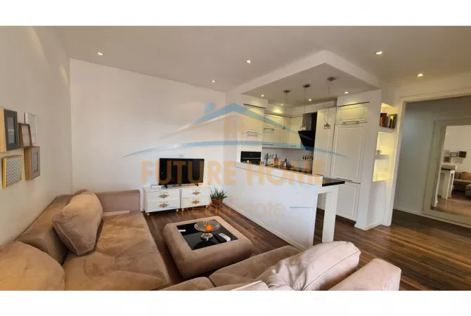 Shtepi me qera Apartament ne Tirane, 2+1, Mobilimi E mobiluar, Pagesa 650  Euro.