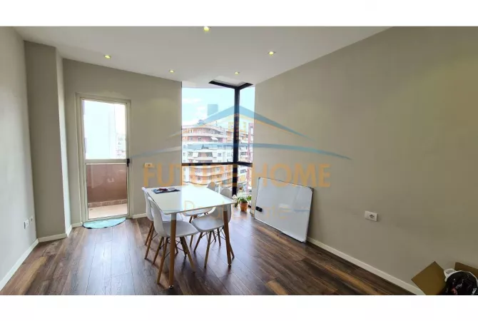 Shtepi me qera Apartament ne Tirane, 2+1, Mobilimi E mobiluar, Pagesa 650  Euro.