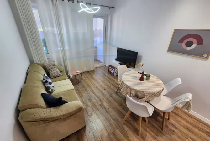Shtepi me qera 1+1 ne Tirane - 650 Euro