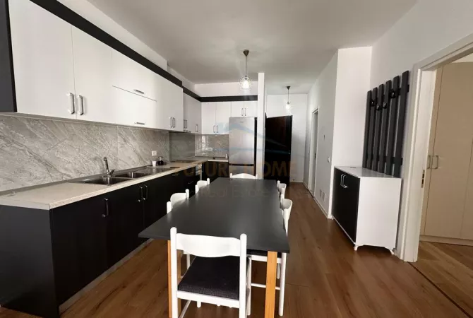 Shtepi me qera 2+1 ne Tirane - 650 Euro