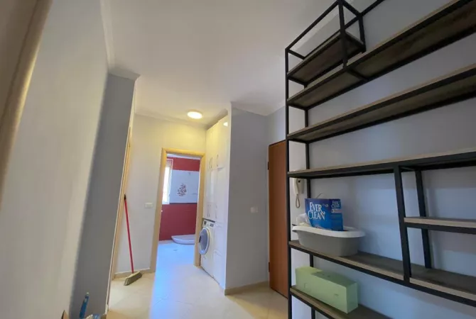 Shtepi me qera 2+1 ne Tirane - 1,000 Euro